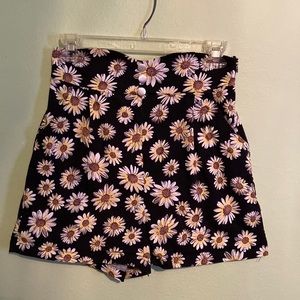 Bella Poque High waisted sunflower shorts with pockets.